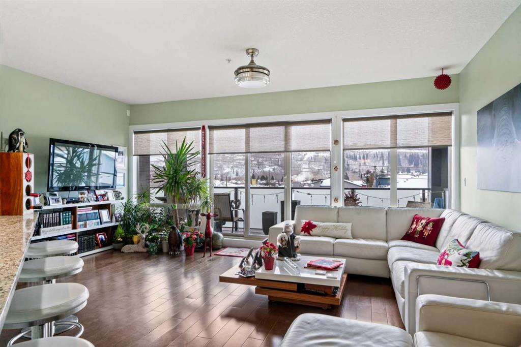 Picture of 313, 1899 45 Street NW, Calgary Real Estate Listing