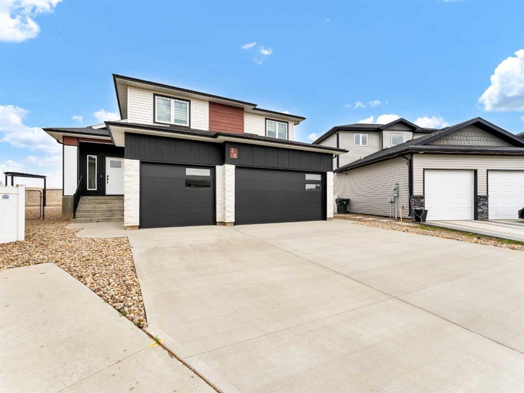 Picture of 32 Somerside Way SE, Medicine Hat Real Estate Listing