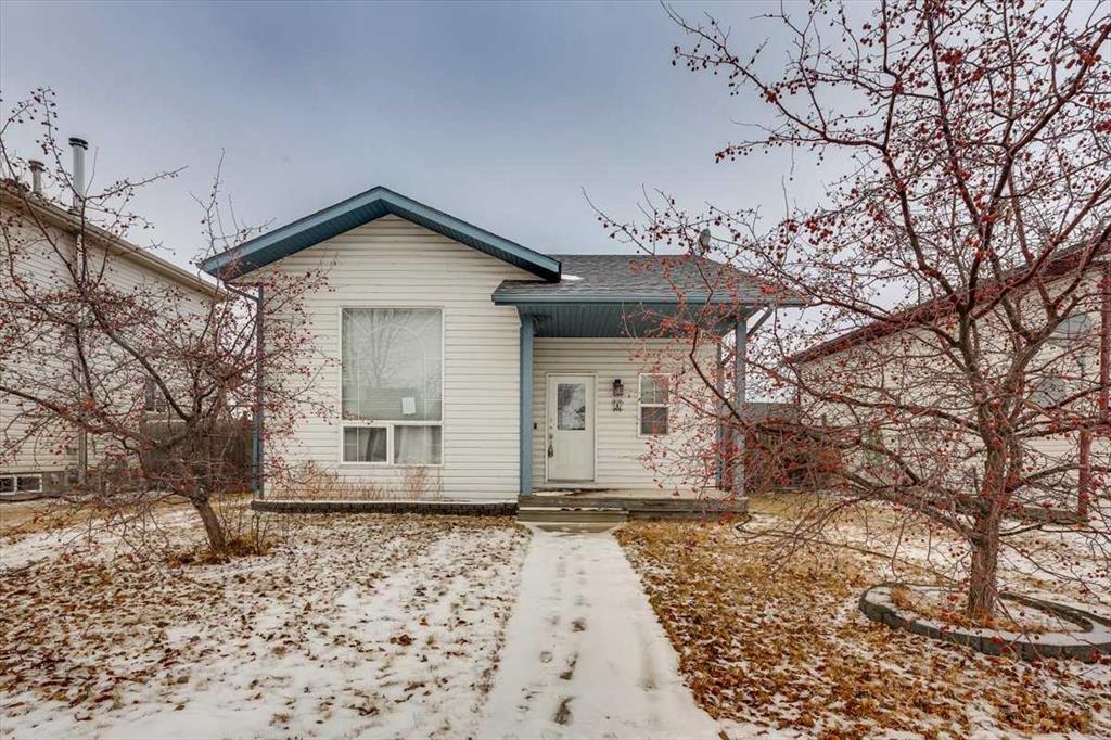 Picture of 4 Hagerman Road , Sylvan Lake Real Estate Listing