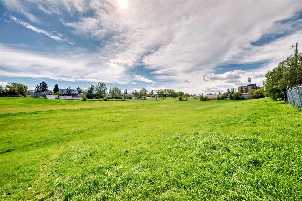 Picture of 303, 4328 4 Street NW, Calgary Real Estate Listing