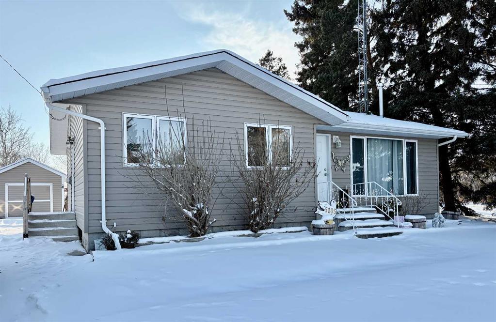 Picture of 5103 50 Avenue , Myrnam Real Estate Listing