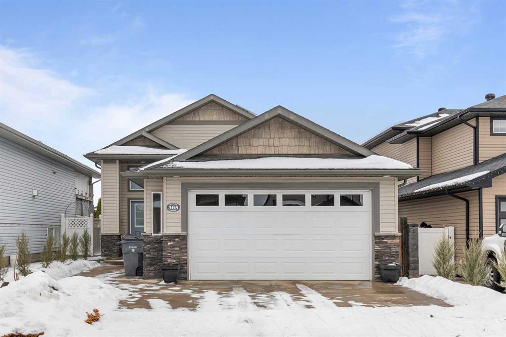 Picture of 365 Somerset Row SE, Medicine Hat Real Estate Listing