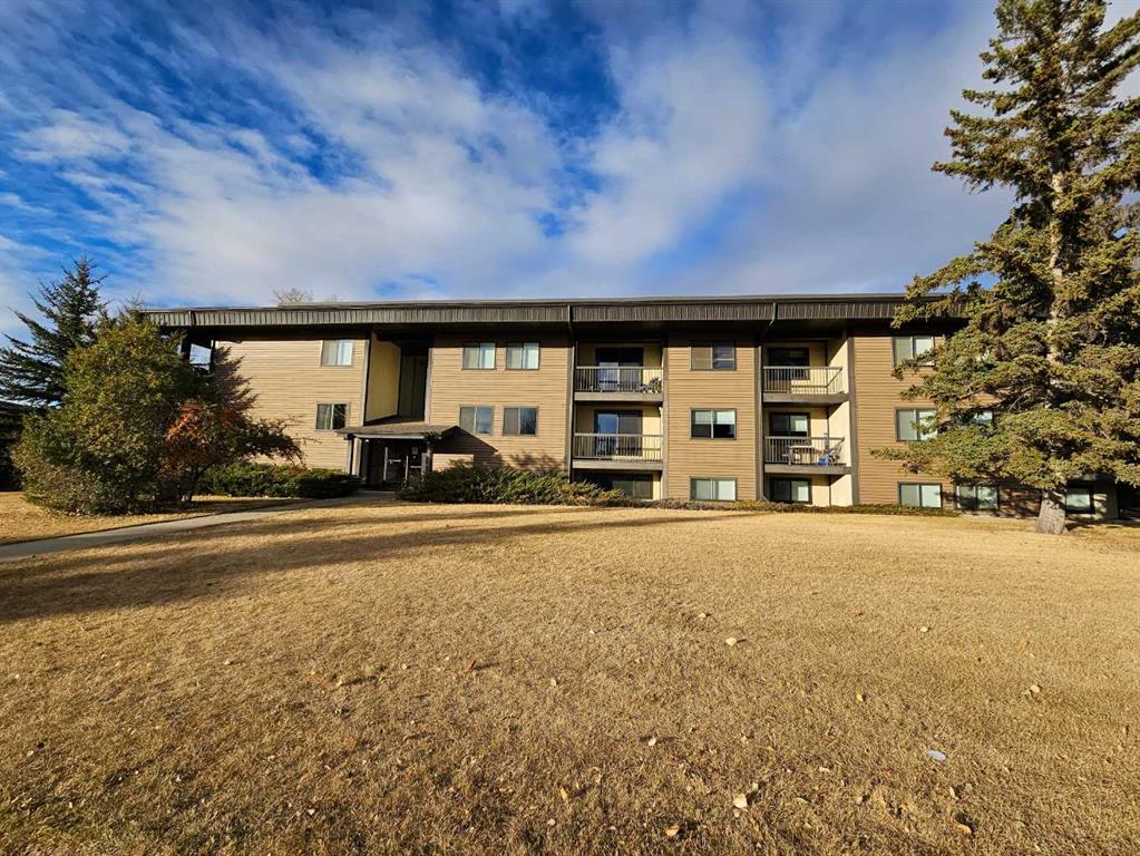 Picture of 102, 6108 53 Street , Olds Real Estate Listing