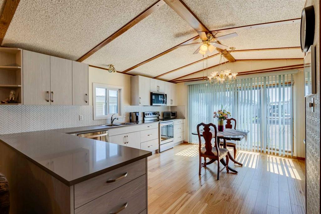 Picture of 101, 99 Arbour Lake Road NW, Calgary Real Estate Listing