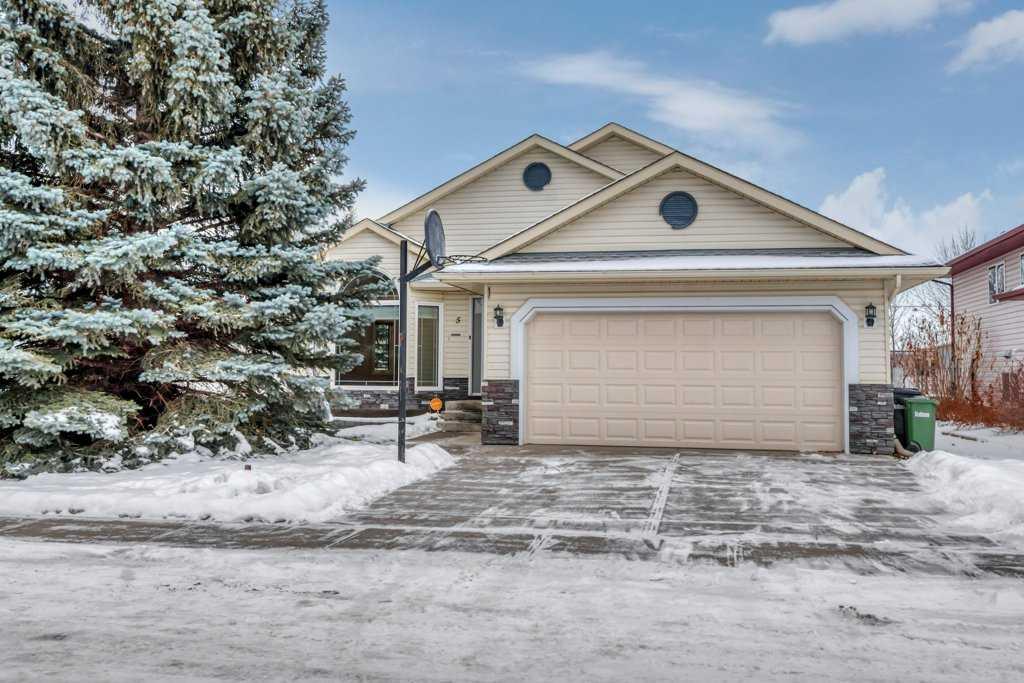Picture of 5 Strathmore Lakes Crescent , Strathmore Real Estate Listing