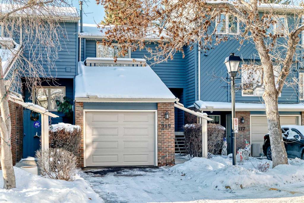 Picture of 219 Point Mckay Terrace NW, Calgary Real Estate Listing