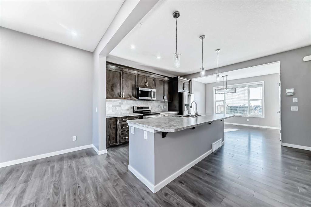 Picture of 392 Auburn Crest Way SE, Calgary Real Estate Listing