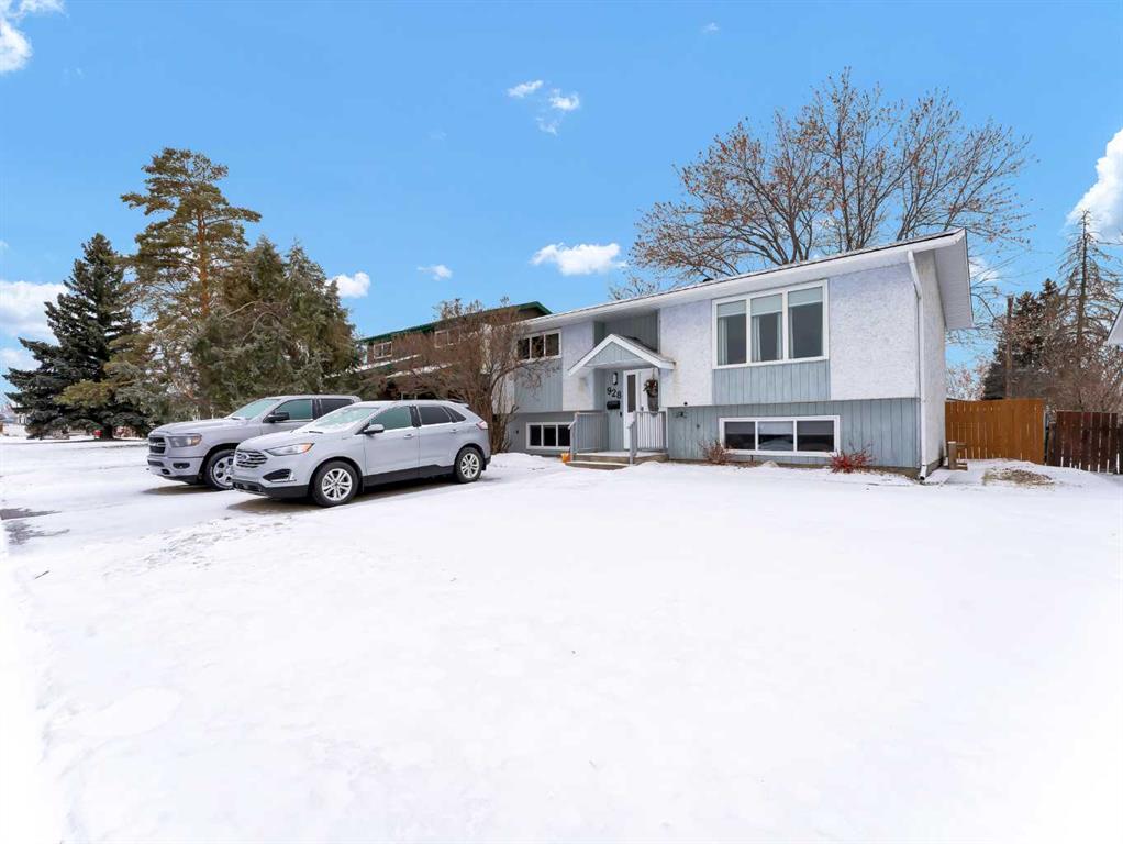 Picture of 928 4 Street SE, Redcliff Real Estate Listing