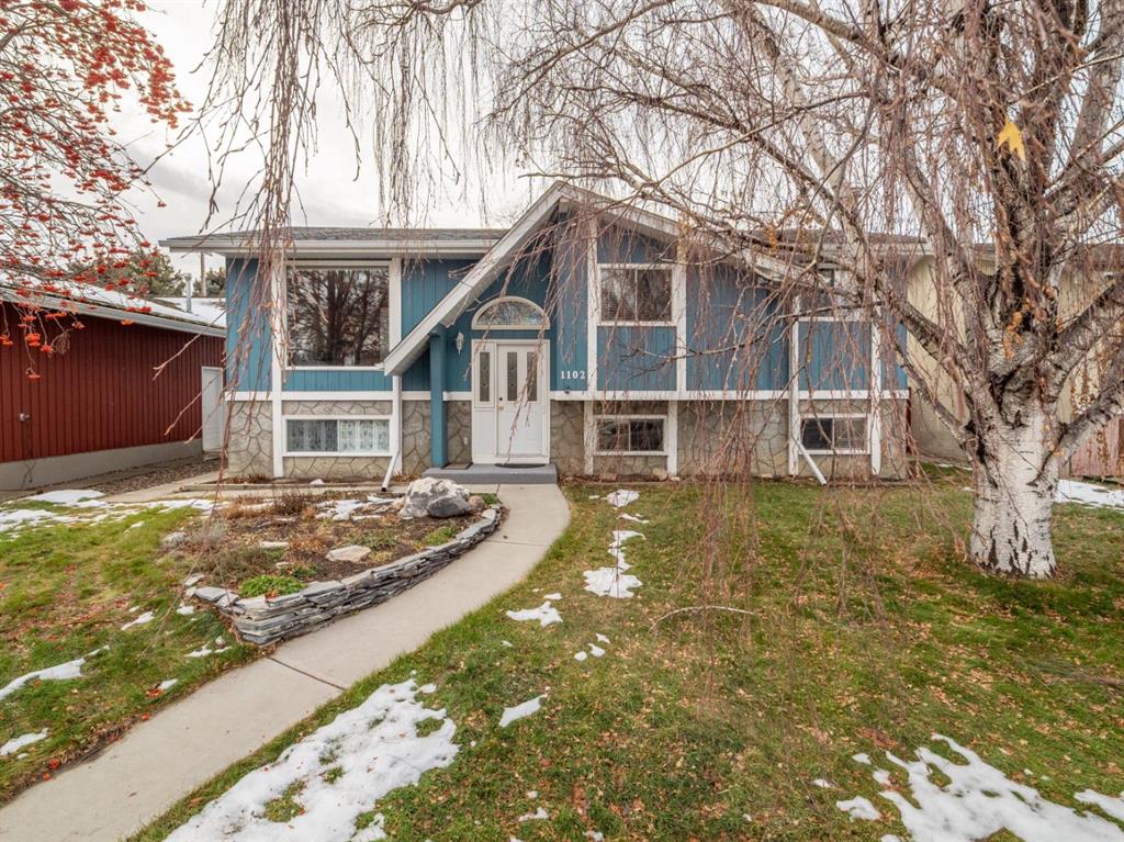 Picture of 1102 Cameron Road  S, Lethbridge Real Estate Listing