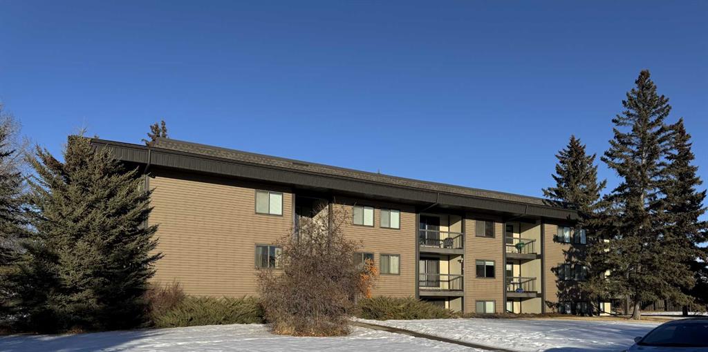 Picture of 106, 6108 53 Street , Olds Real Estate Listing