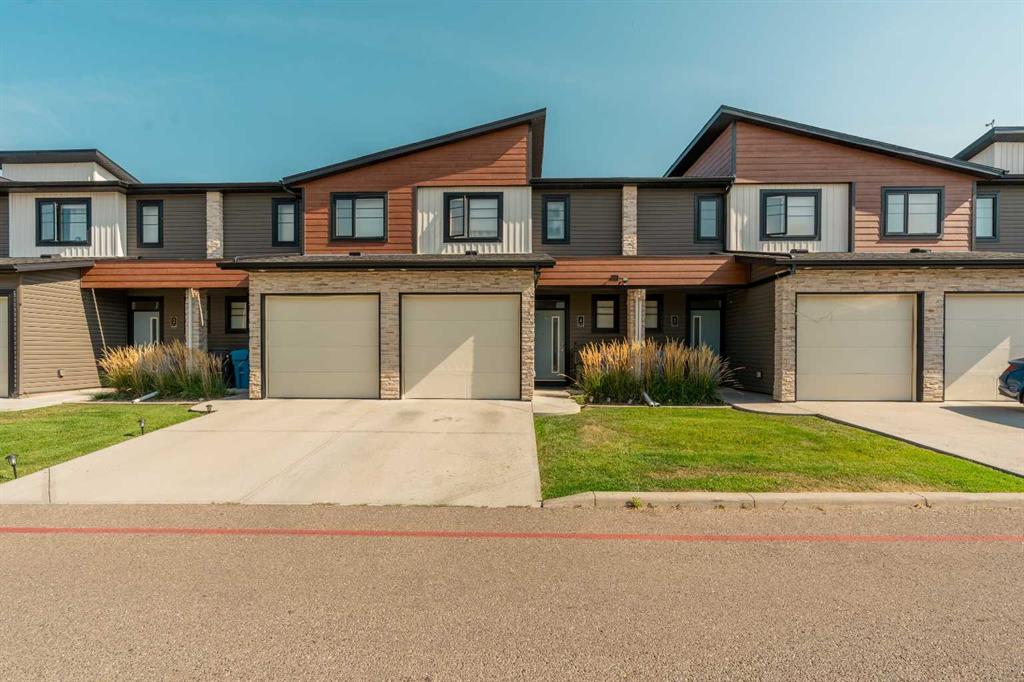 Picture of 4, 414 Highlands Boulevard W, Lethbridge Real Estate Listing