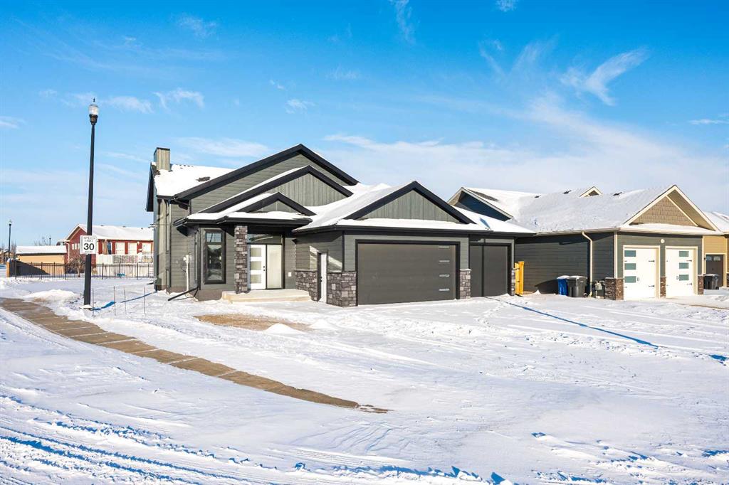 Picture of 30, 2715 73 Avenue , Lloydminster Real Estate Listing