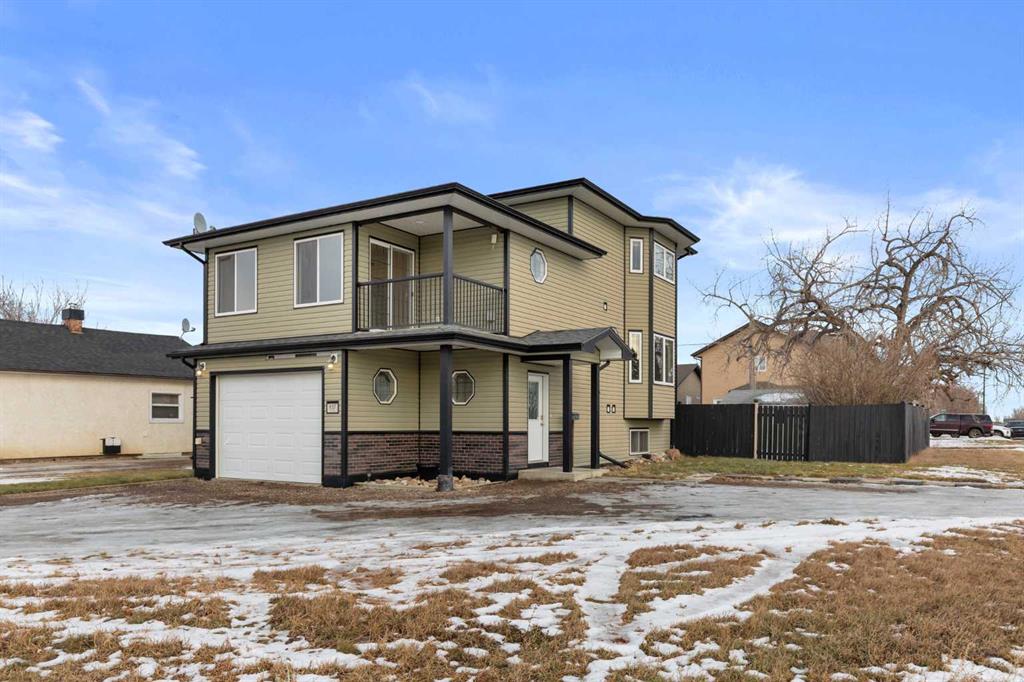 Picture of 937 Main Street S, Redcliff Real Estate Listing