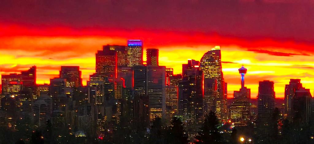 Picture of 3803, 24 Hemlock Crescent SW, Calgary Real Estate Listing