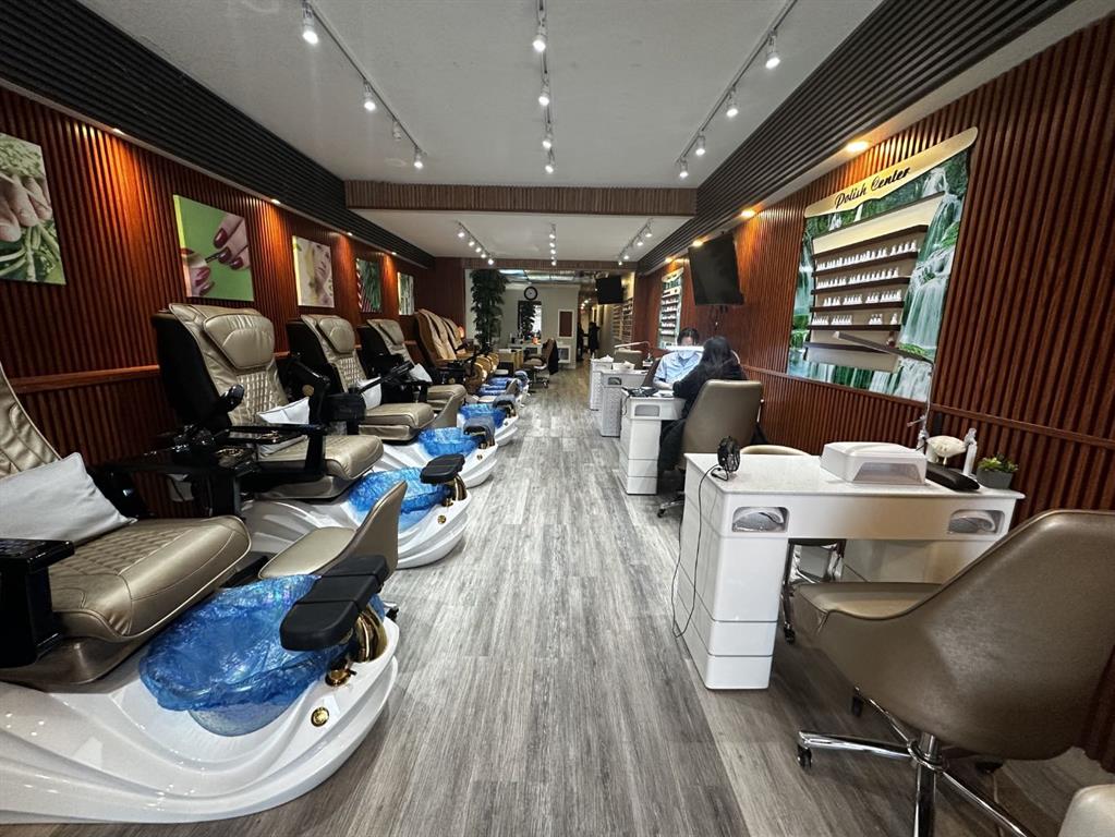 Picture of 5606 4 Street NW, Calgary Real Estate Listing