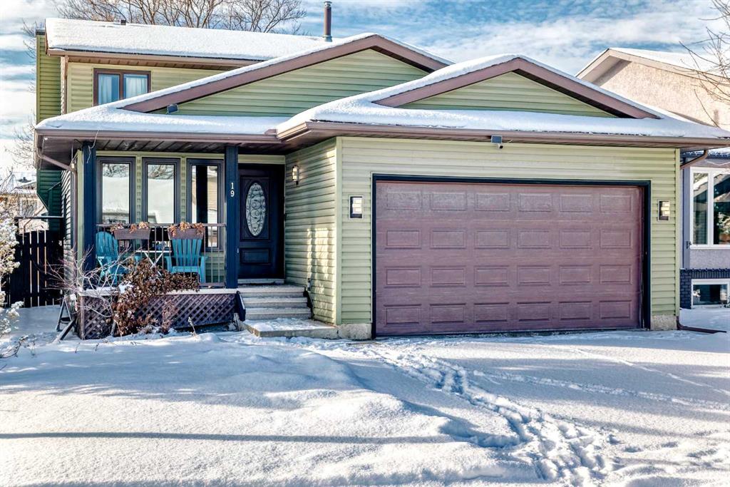 Picture of 19 Mchugh Place NE, Calgary Real Estate Listing