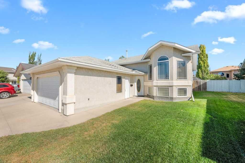 Picture of 3605 65 Avenue , Lloydminster Real Estate Listing