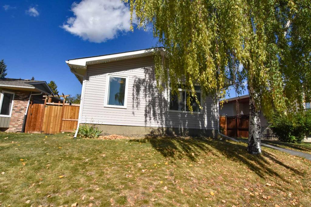 Picture of 112 Woodvale Road SW, Calgary Real Estate Listing