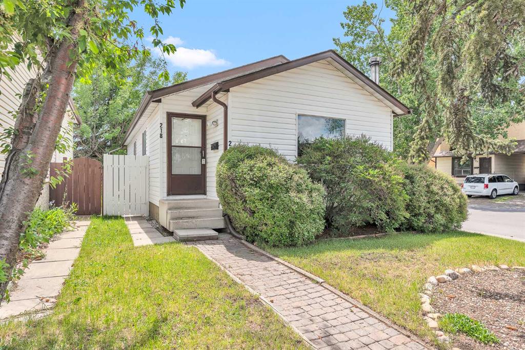 Picture of 218 Pinemeadow Road NE, Calgary Real Estate Listing