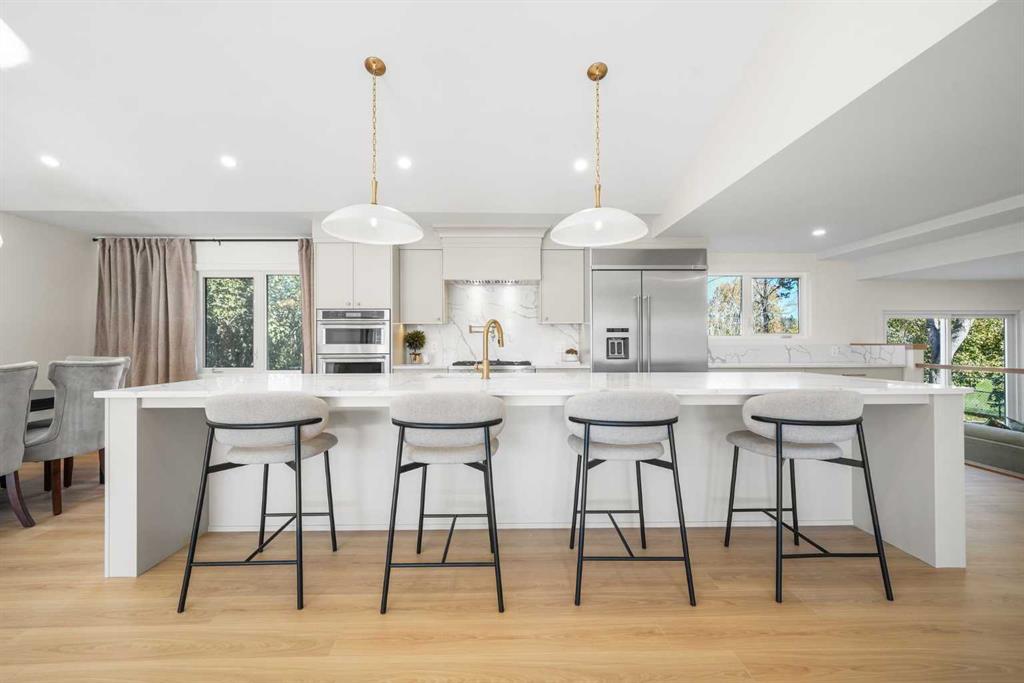 Picture of 1016 Mapleglade Drive SE, Calgary Real Estate Listing