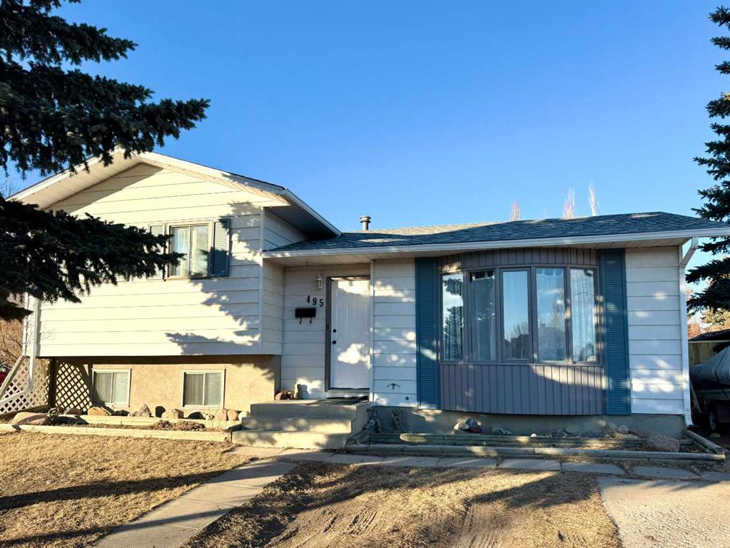 Picture of 495 Columbia Boulevard W, Lethbridge Real Estate Listing
