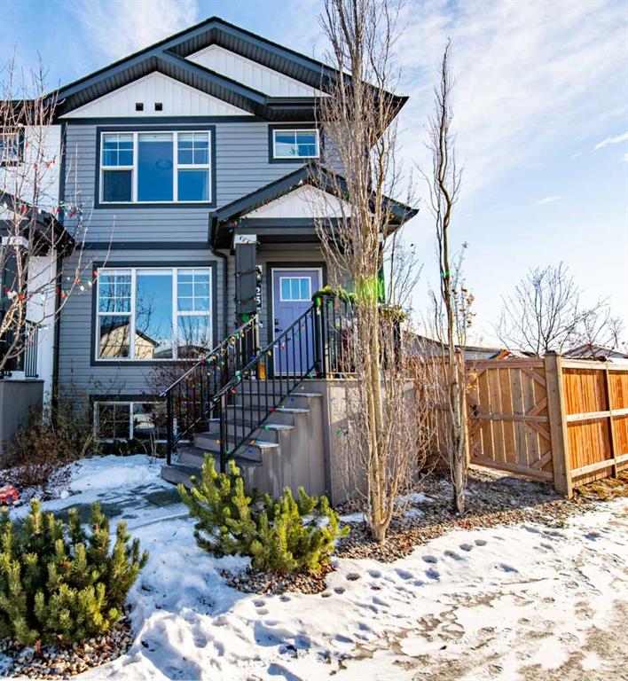 Picture of 25 Hawthorn Place , Sylvan Lake Real Estate Listing