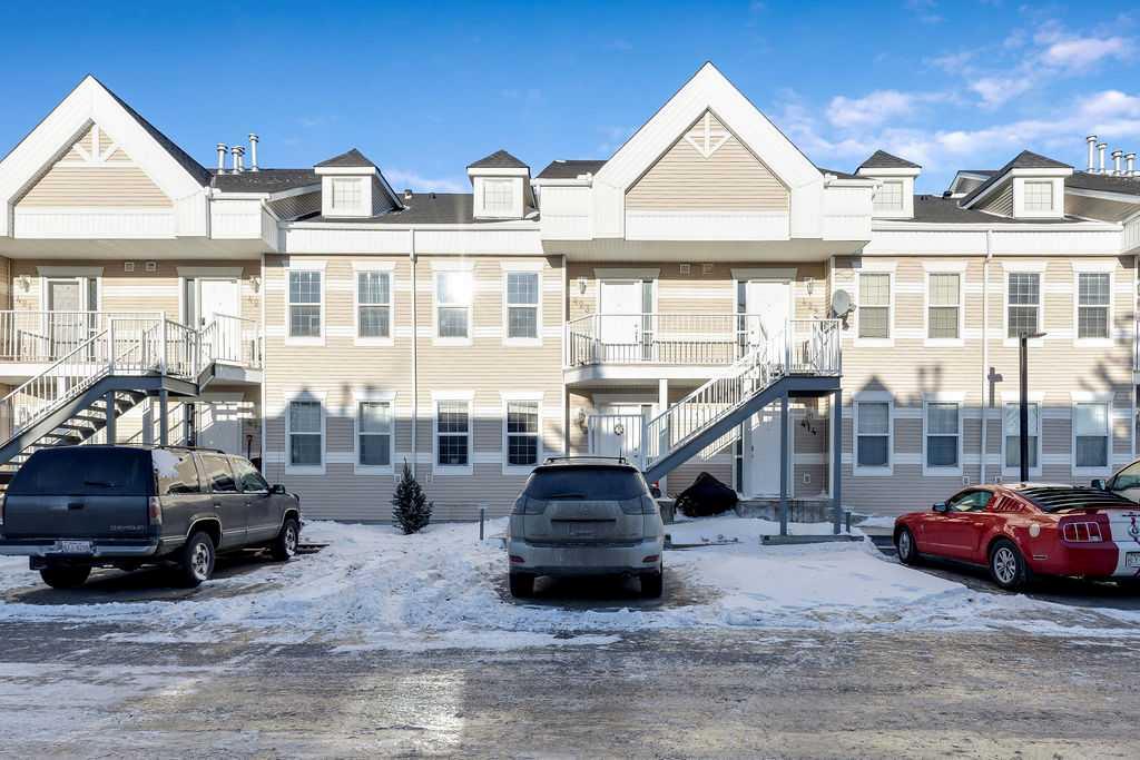 Picture of 423, 103 Strathaven Drive , Strathmore Real Estate Listing