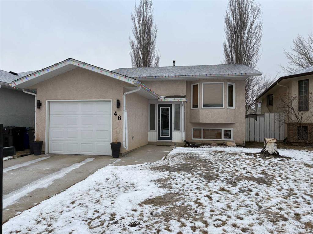 Picture of 46 Heritage Crescent W, Lethbridge Real Estate Listing