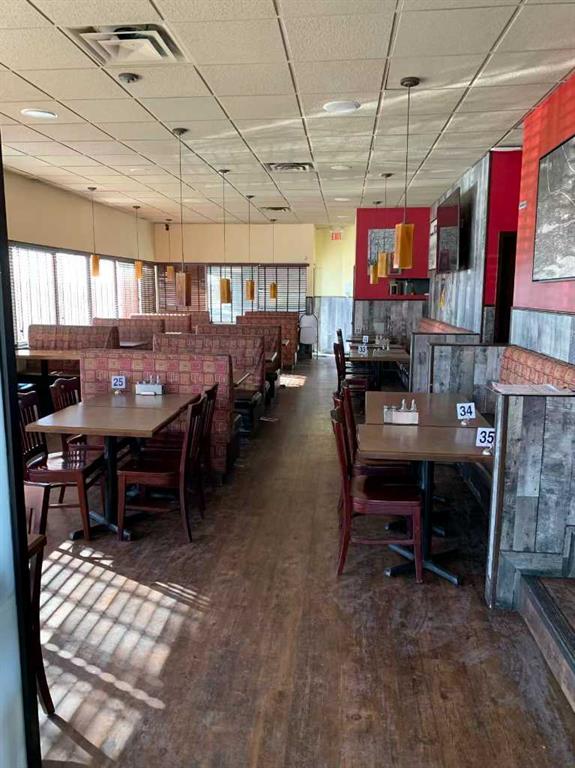 Picture of 620, 20 crowfoot Crescent NW, Calgary Real Estate Listing