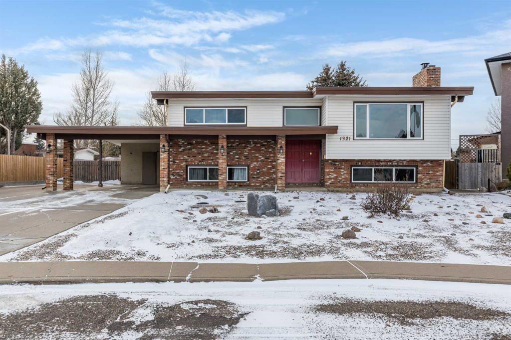Picture of 1321 19 Street SE, Medicine Hat Real Estate Listing
