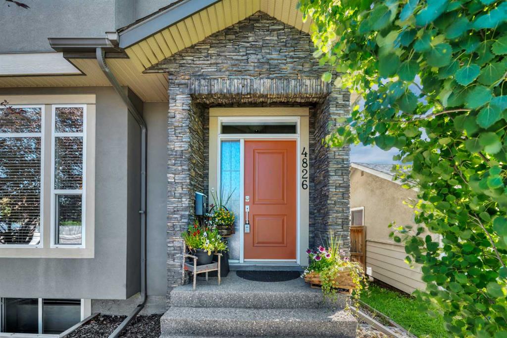 Picture of 4826 Bowness Road NW, Calgary Real Estate Listing