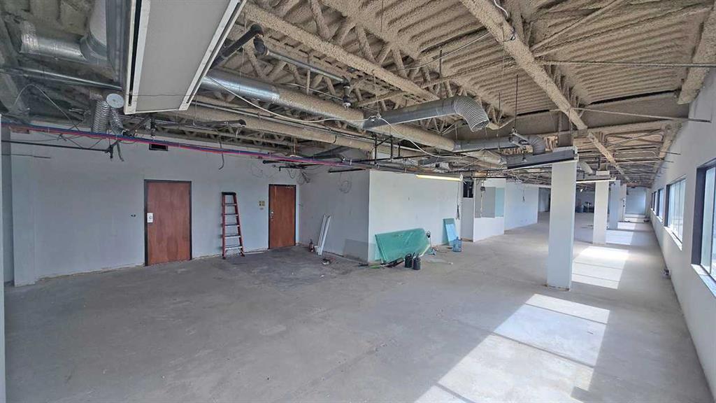 Picture of 211/212, 4014 Macleod Trail SE, Calgary Real Estate Listing