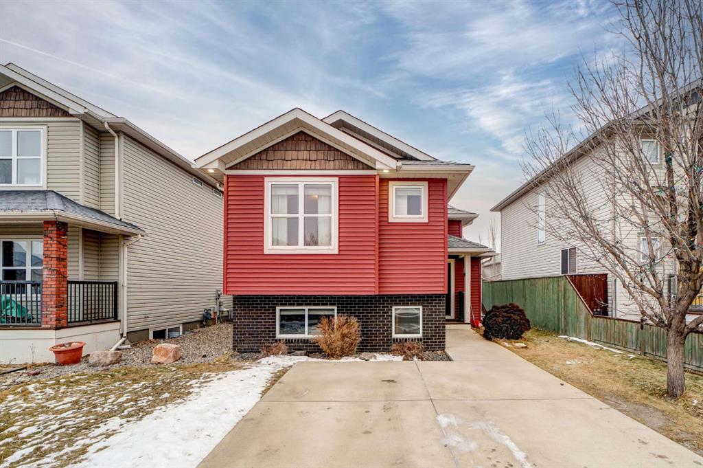 Picture of 307 Sundance Drive , Coalhurst Real Estate Listing