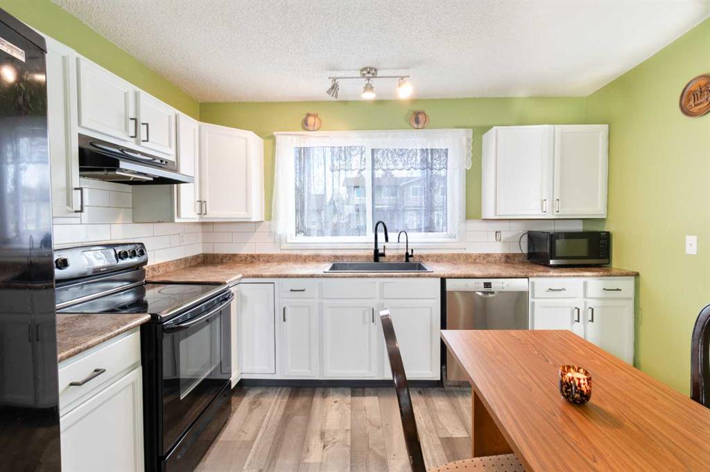 Picture of 165 Whitewood Place NE, Calgary Real Estate Listing