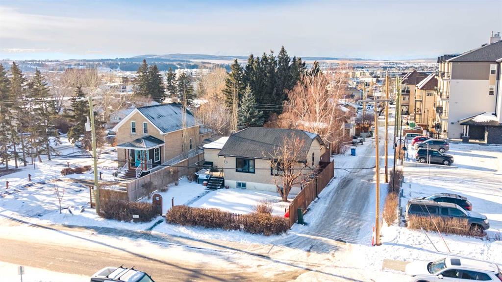 Picture of 313 Ross Avenue , Cochrane Real Estate Listing