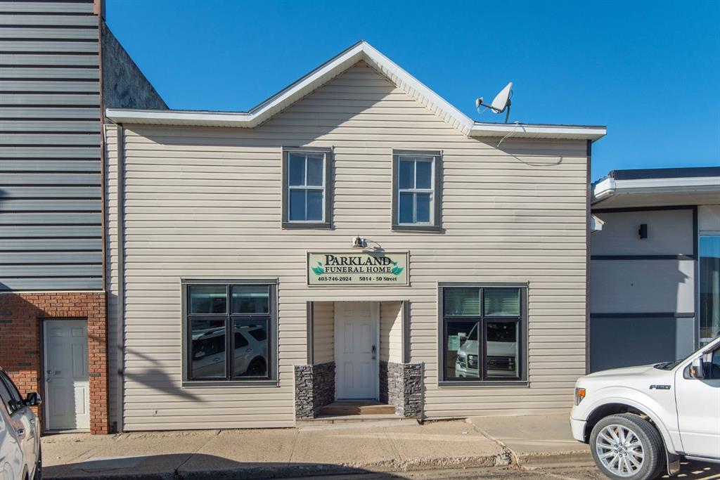 Picture of 5014 50 Street , Eckville Real Estate Listing