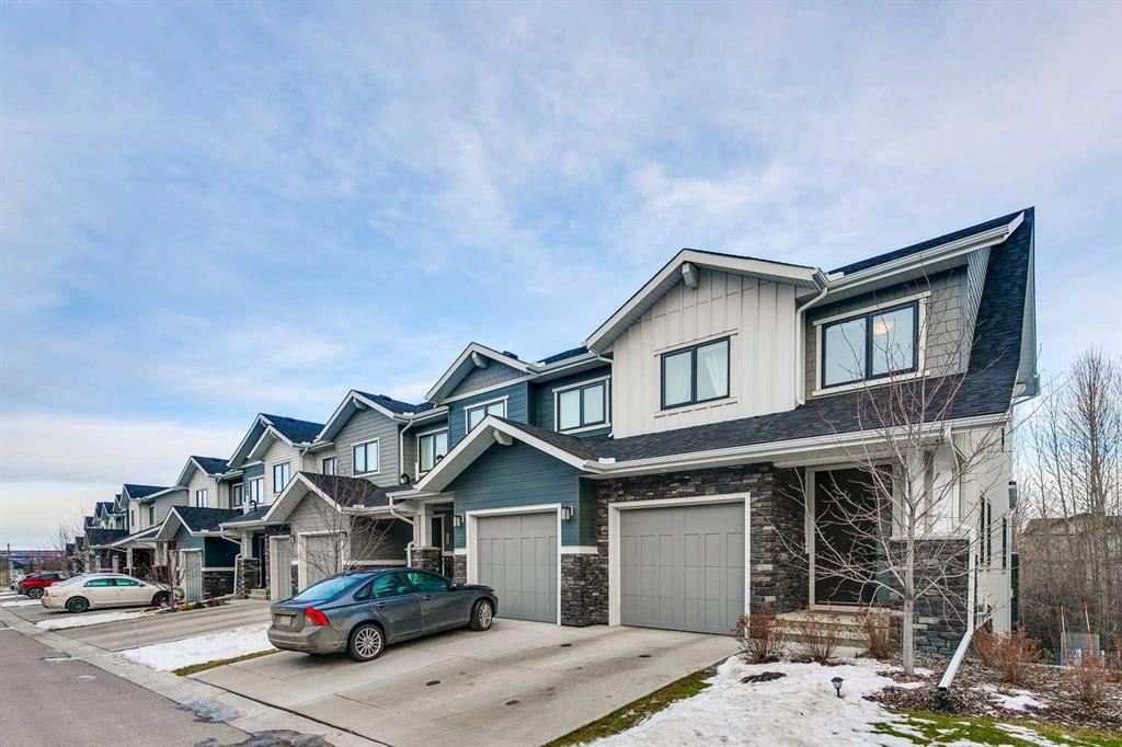 Picture of 156 Crestridge Common SW, Calgary Real Estate Listing