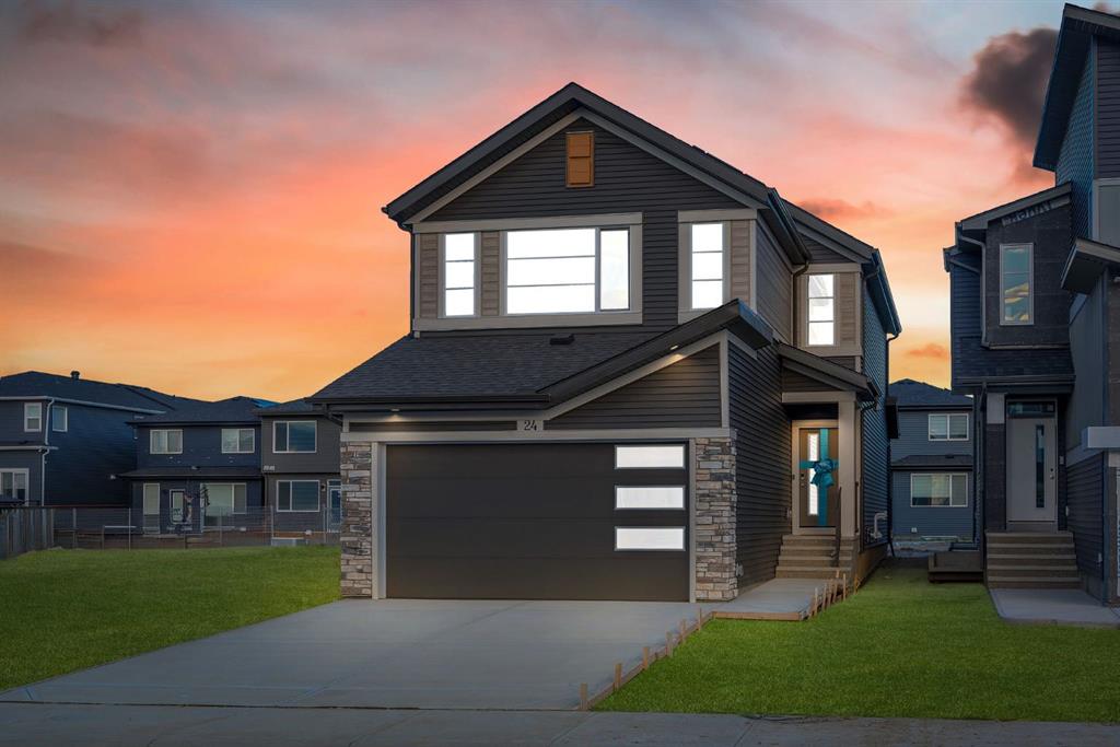 Picture of 24 Corner Glen Green NE, Calgary Real Estate Listing