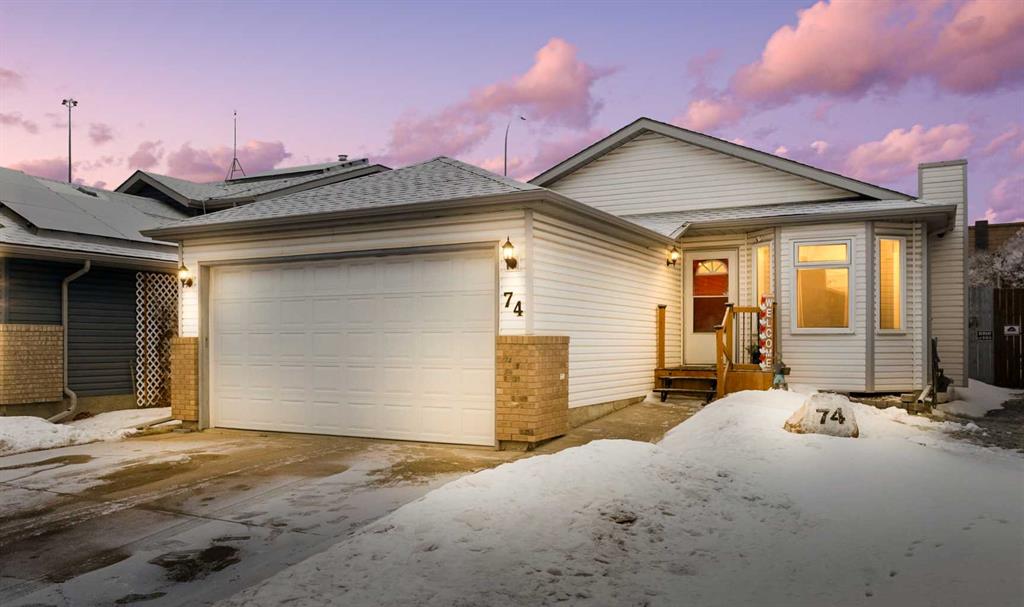 Picture of 74 Sprucegrove Way SE, Airdrie Real Estate Listing