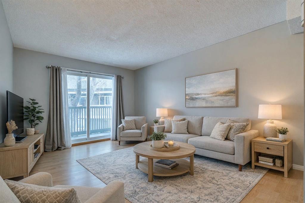 Picture of 3, 8112 36 Avenue NW, Calgary Real Estate Listing