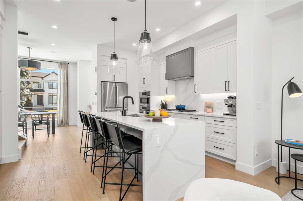 Picture of 2503 20 Street SW, Calgary Real Estate Listing