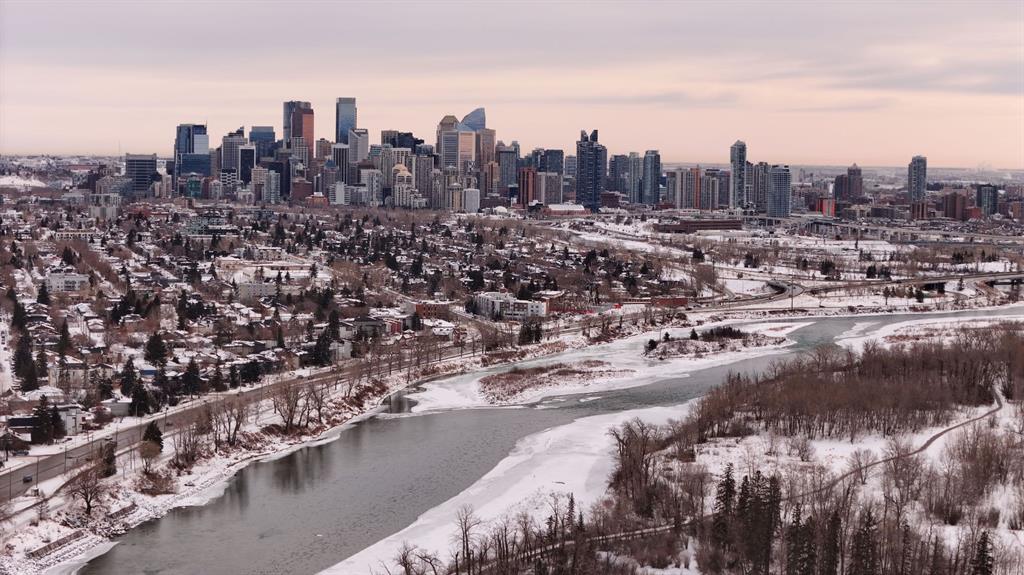 Picture of 304, 518 33 Street NW, Calgary Real Estate Listing