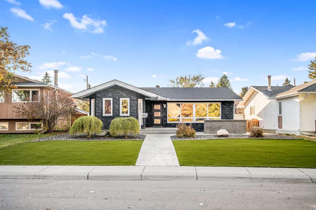 Picture of 10012 Willowview Road SE, Calgary Real Estate Listing