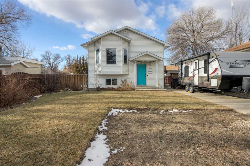 Picture of 2010 15 Street , Coaldale Real Estate Listing