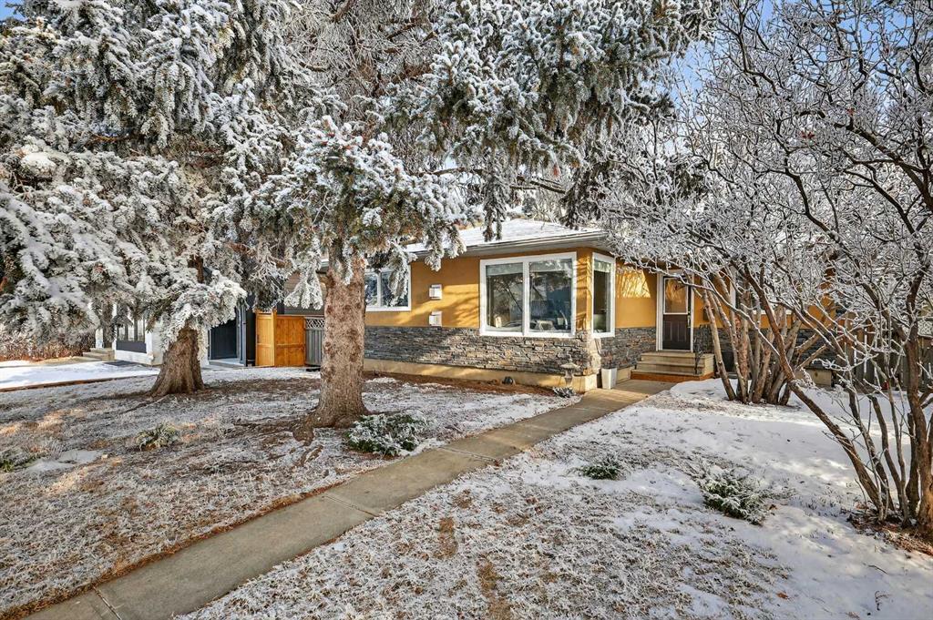 Picture of 920 42 Street SW, Calgary Real Estate Listing