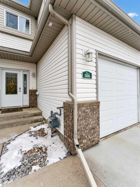 Picture of 306 Washington Way SE, Medicine Hat Real Estate Listing