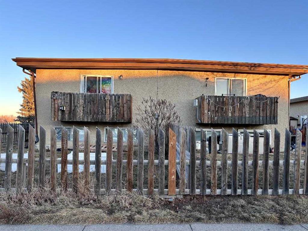 Picture of 1917 23rd Street N, Lethbridge Real Estate Listing