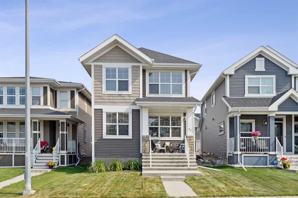 Picture of 91 River Heights Green , Cochrane Real Estate Listing