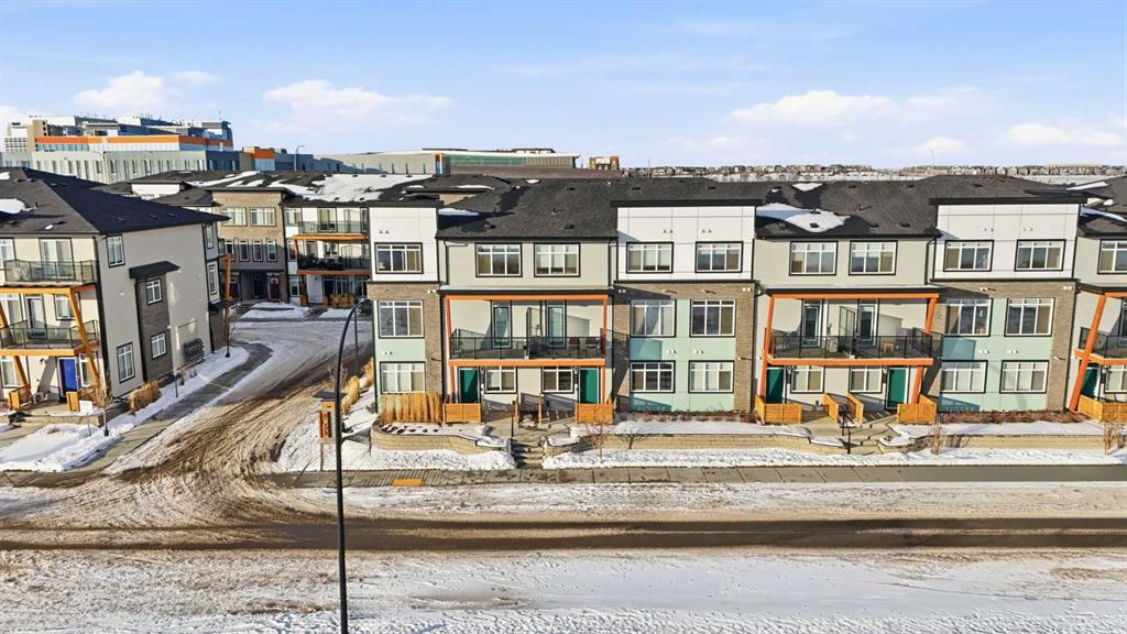 Picture of 418 Seton Passage SE, Calgary Real Estate Listing