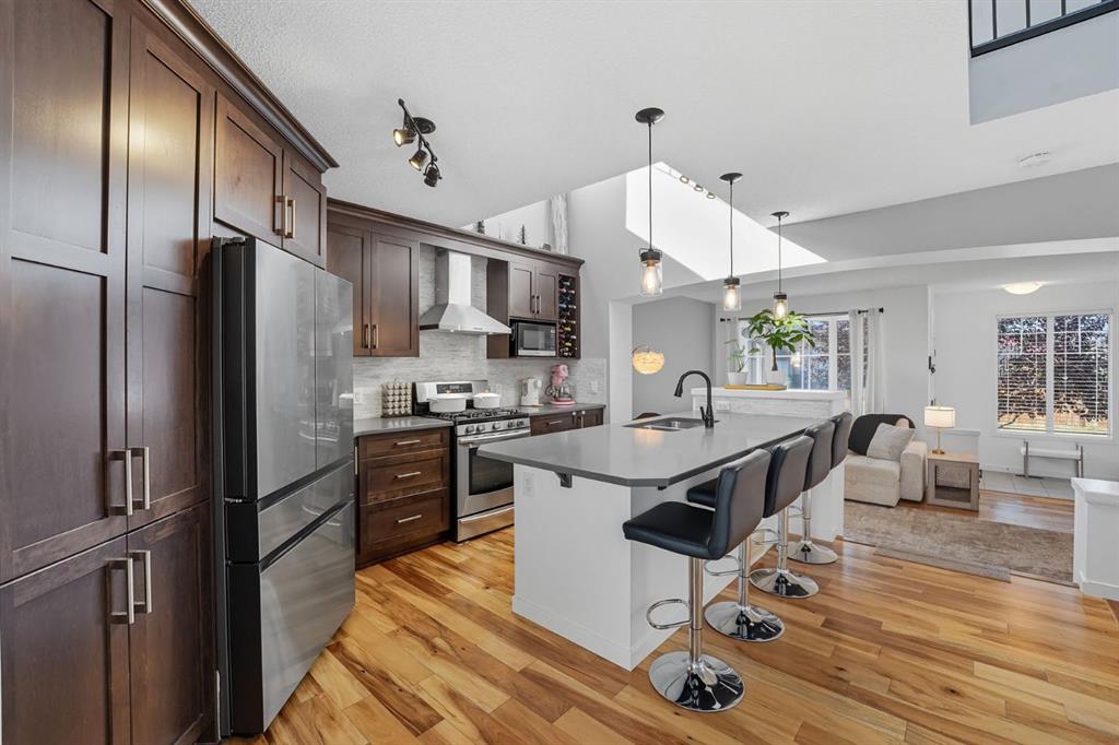 Picture of 141 Auburn Crest Green SE, Calgary Real Estate Listing